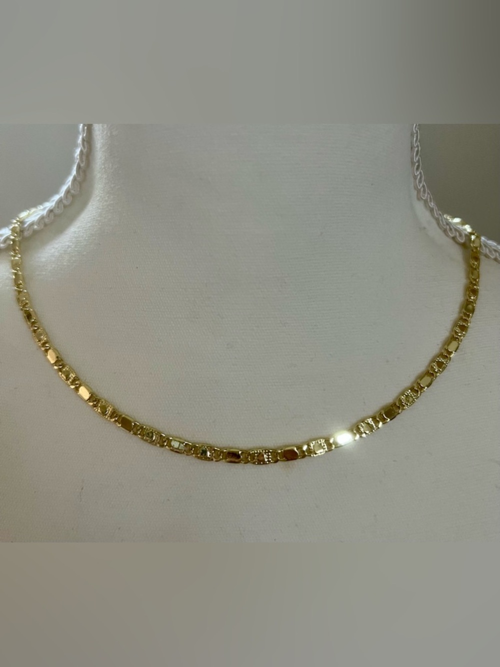Pretty Bird 18k Gold Plated Flat Link Necklace. About 17”